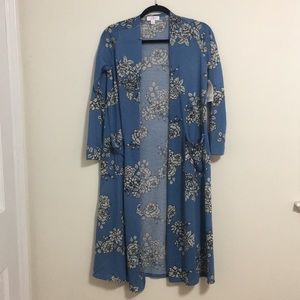 Gorgeous LuLaRoe light blue floral Sarah cardigan